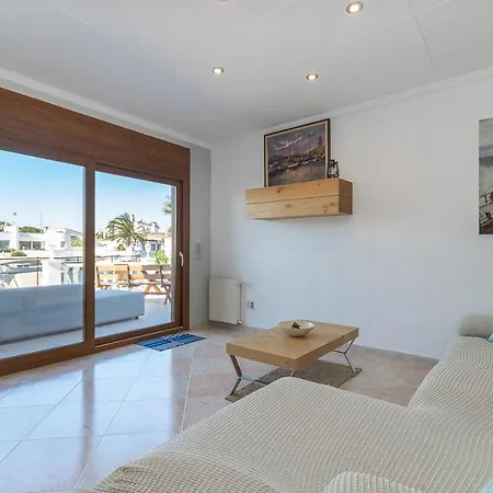Casa Con Vista Al Canal Roses