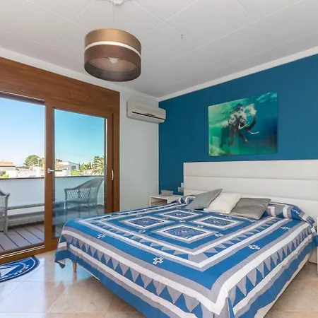 Casa Con Vista Al Canal Roses
