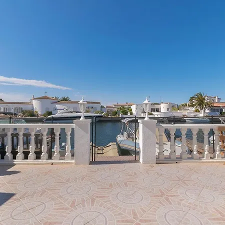 Casa Con Vista Al Canal Holiday home